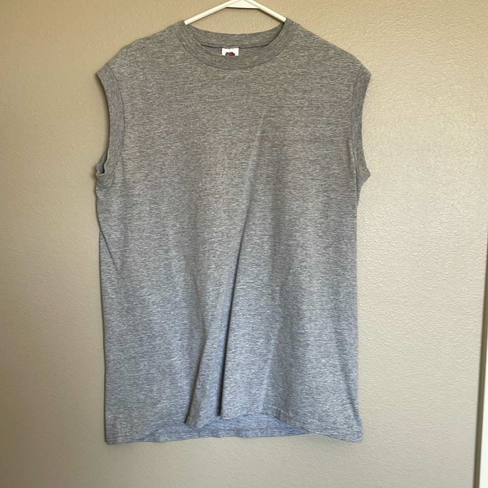Men’s muscle shirt